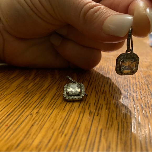 Clear stone set - Picture 7 of 8